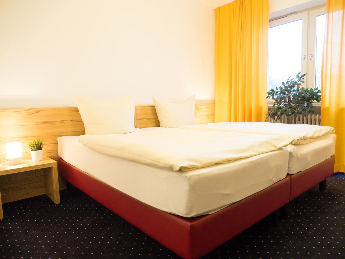Pension Constantin Erding Exteriör bild